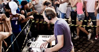 DJ Simon Boulind 